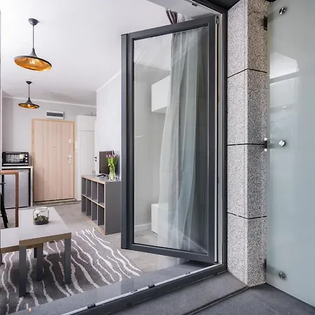 Cozy Slusarska Apartment